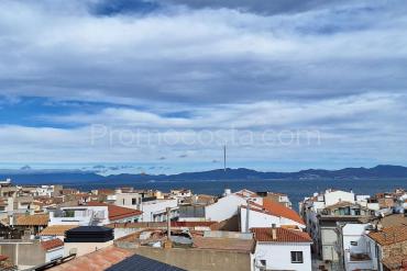 L'Escala - Apartment located in the Old Town and 300m from the beach
