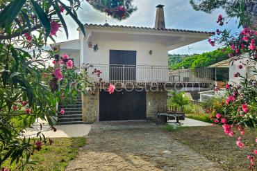 L'Escala - Spacieuse maison avec jardin privé 