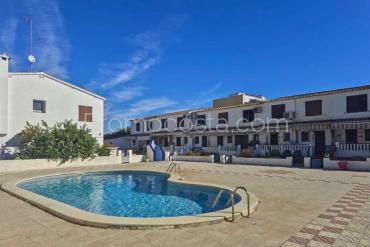 L'Escala - Maison avec piscine commune 