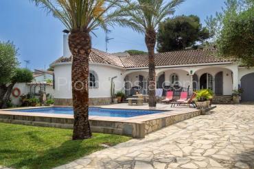 L'Escala - Maison avec licence touristique.