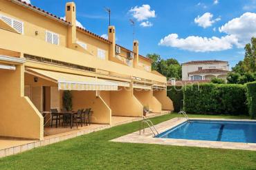 L'Escala - Muy bonita casa con  licencia turística y piscina comunitaria