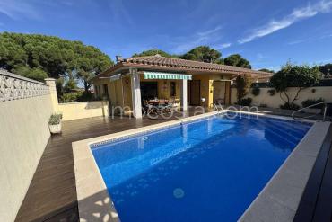 L'Escala - Casa con piscina privada y 3 habitaciones