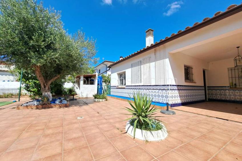 L'Escala, Detached house with private pool 