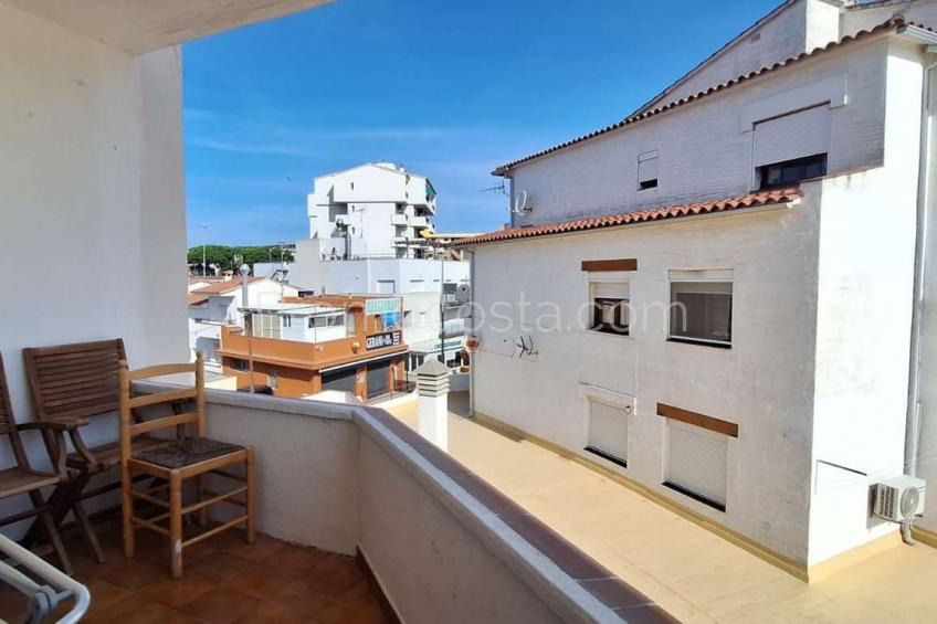 L'Escala, Apartamento situado a solo 100m de la playa de Riells
