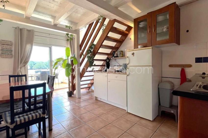L'Escala, Apartamento con piscina y vistas despejadas