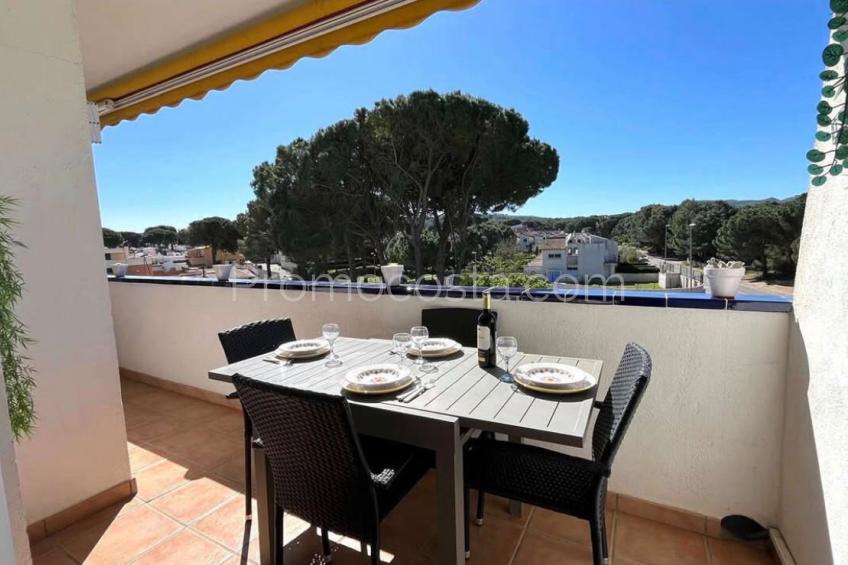 L'Escala, Apartamento con piscina y vistas despejadas