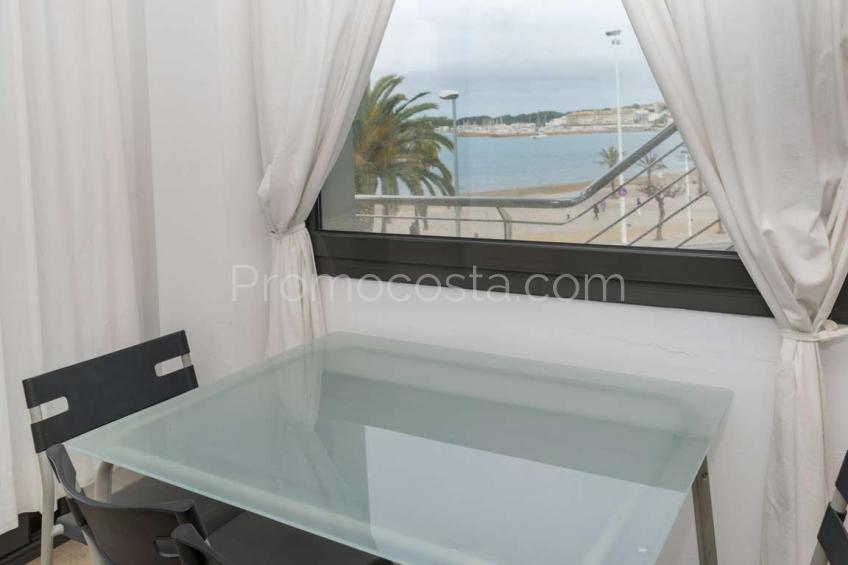 L'Escala, Apartamento en primera línea de mar
