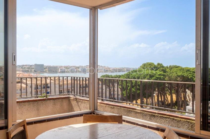 L'Escala, Ático situado a solo 300m de la playa salvaje de Bol-Roig