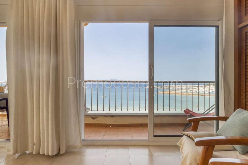 L'Escala, Apartamento en primera línea de playa