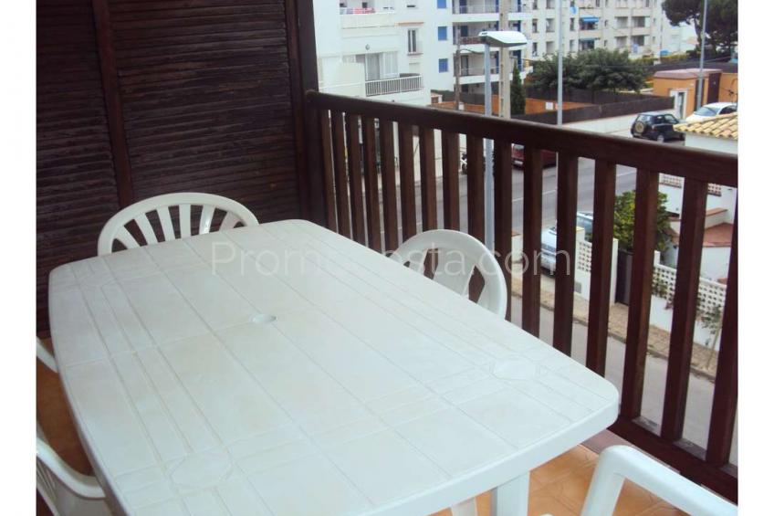 L'Escala, Apartment located about 400m from Riells beach