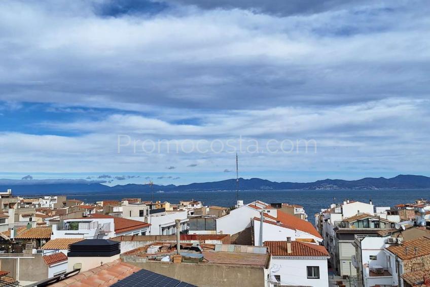 L'Escala, Apartment located in the Old Town and 300m from the beach
