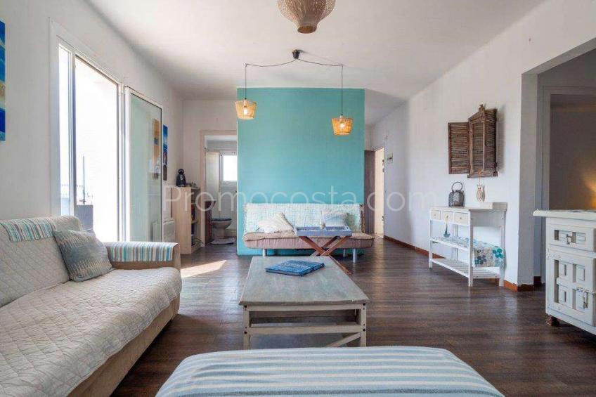 L'Escala, Penthouse located just 300m from the wild beach of Bol-Roig