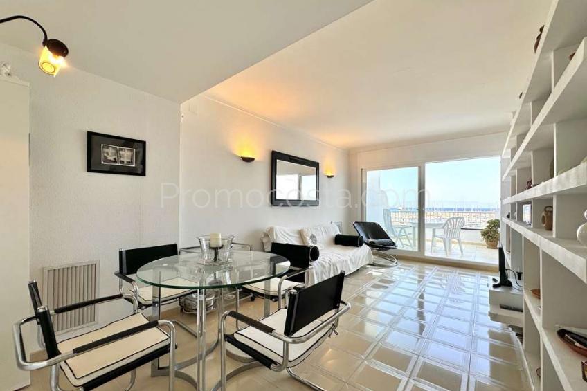 L'Escala, Duplex with sea views and communal pool