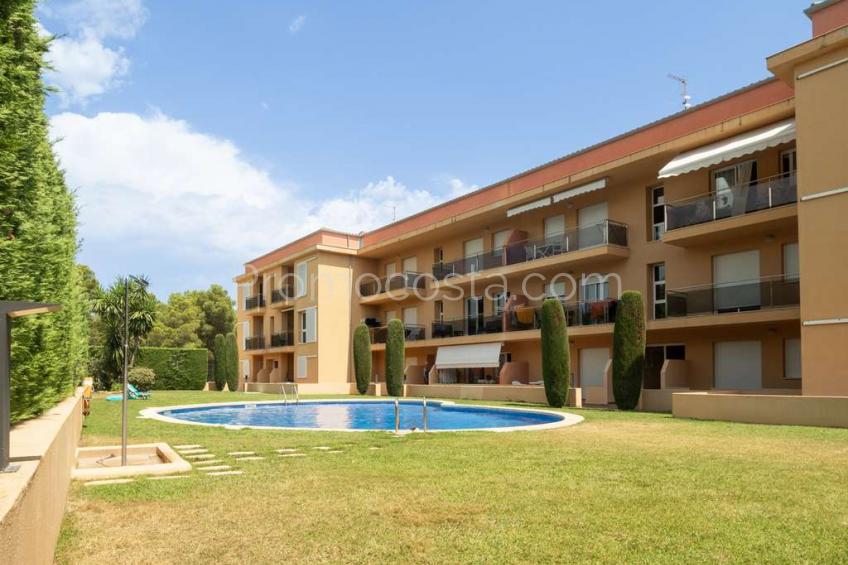 L'Escala, Piso luminoso con vistas y piscina 