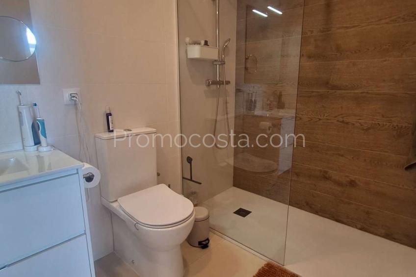L'Escala, Appartement très central avec vue sur la mer
