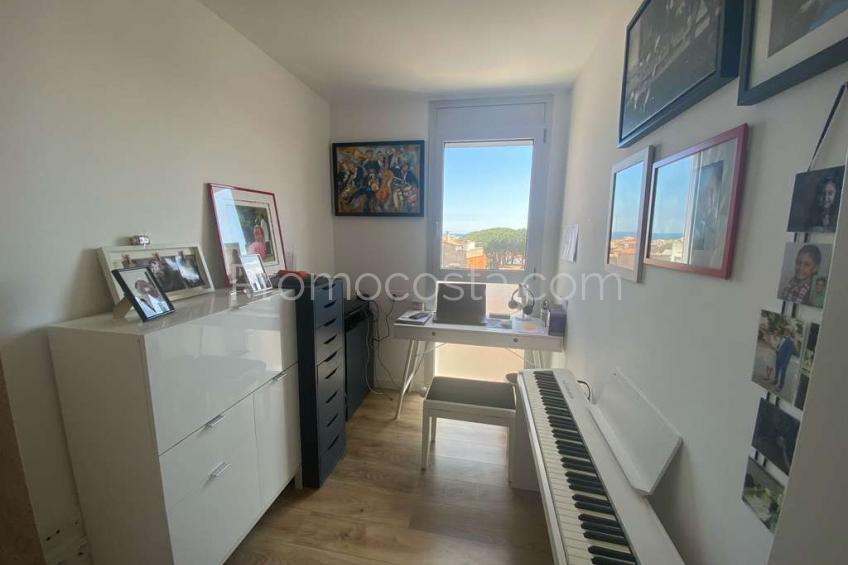 L'Escala, Appartement très central avec vue sur la mer