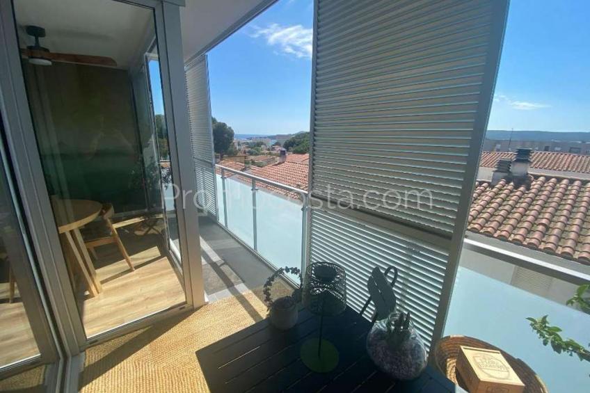 L'Escala, Appartement très central avec vue sur la mer