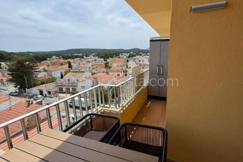L'Escala, Apartment located at 50 meters from Riells Beach