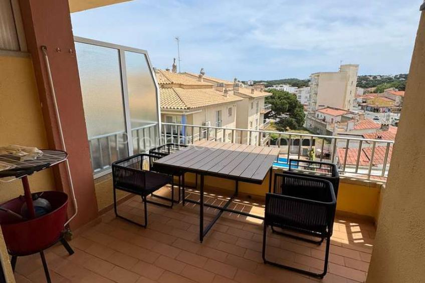 L'Escala, Apartment located at 50 meters from Riells Beach