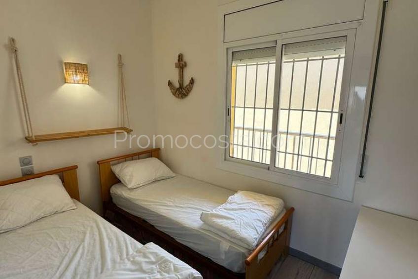 L'Escala, Apartment located at 50 meters from Riells Beach