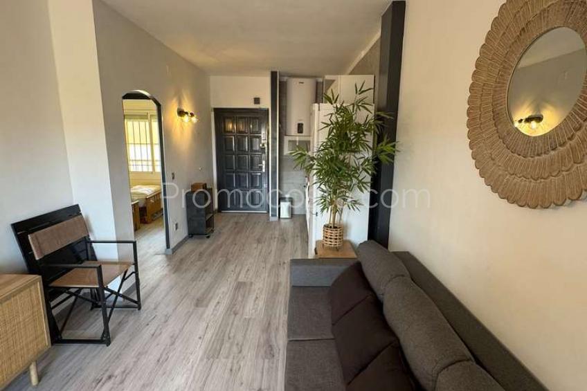 L'Escala, Apartment located at 50 meters from Riells Beach