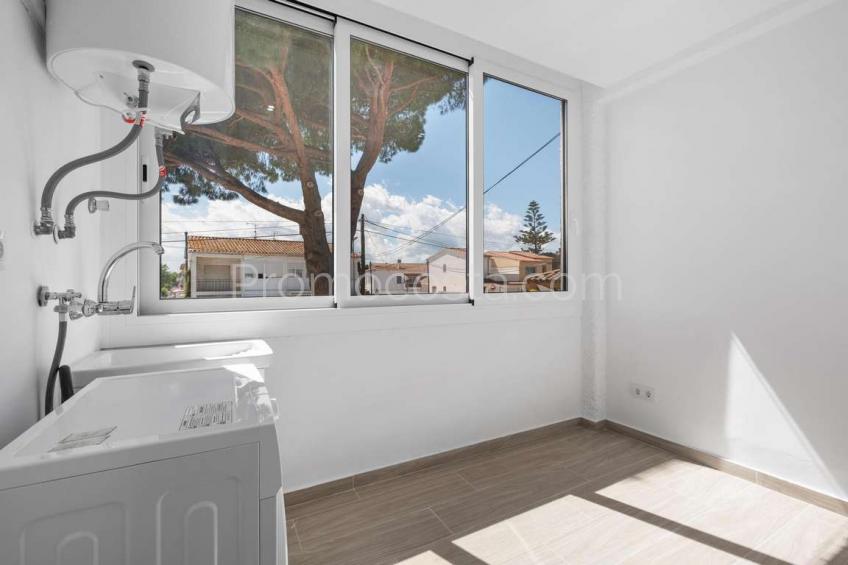 L'Escala,  Apartment with unobstructed views 700m from the beach