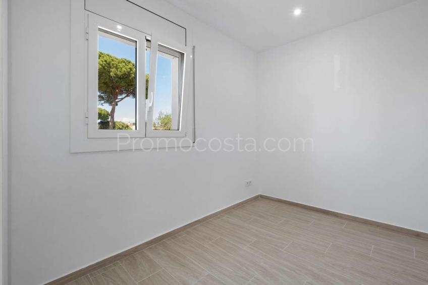 L'Escala,  Apartment with unobstructed views 700m from the beach