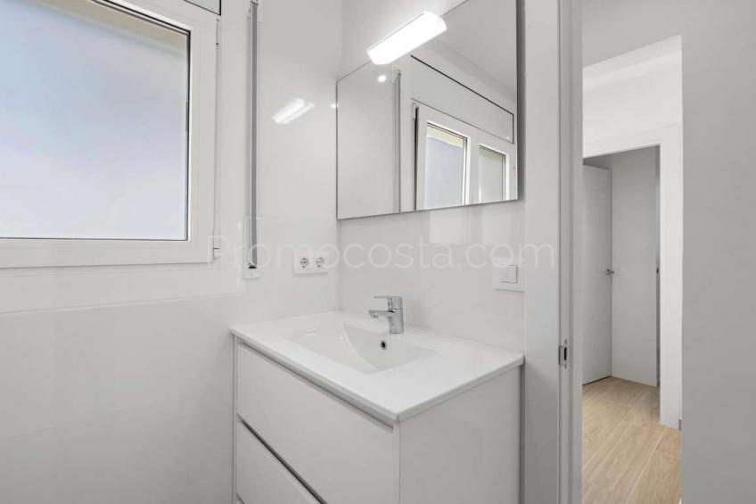 L'Escala,  Apartment with unobstructed views 700m from the beach