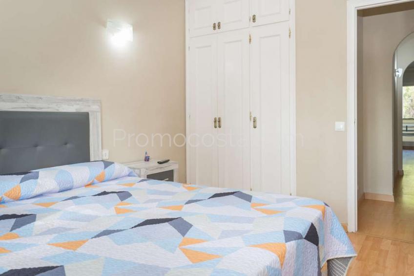 L'Escala, Apartamento con piscina comunitaria