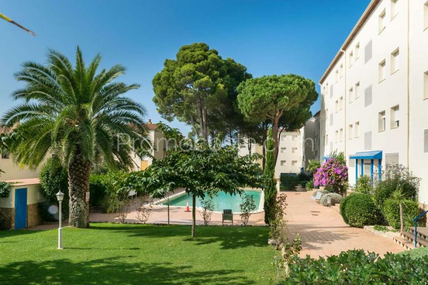 L'Escala, Apartamento con piscina comunitaria