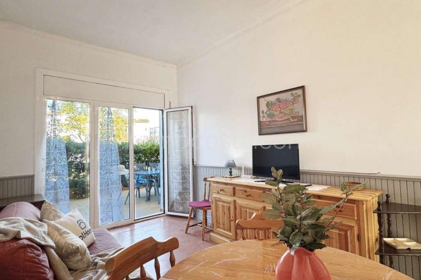 L'Escala, Apartamento situado a unos 200m de la playa de Riells