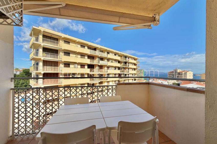 L'Escala, Apartamento con vistas al mar