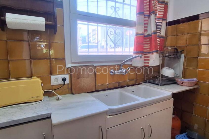 L'Escala, Apartamento en planta baja, situado a unos 700m de la playa de  Riells.