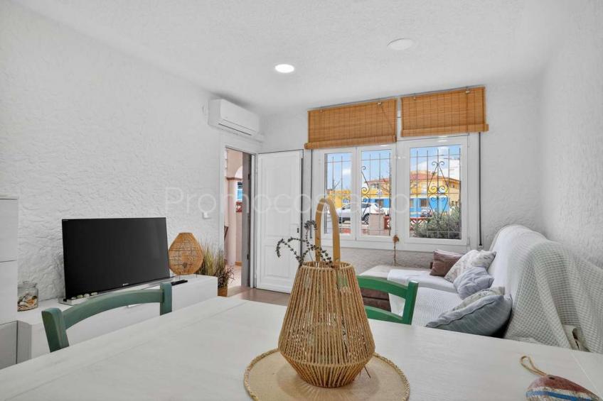 L'Escala, Apartamento a 30m de la playa de Riells