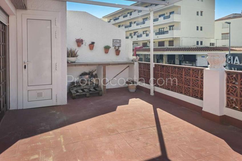 Amplio apartamento situado a 100m de la playa de Riells