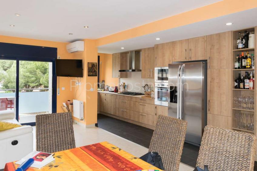 L'Escala, Duplex situé à environ 650 mètres de la plage de Riells