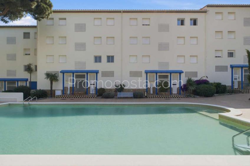 L'Escala, Apartamento con piscina comunitaria