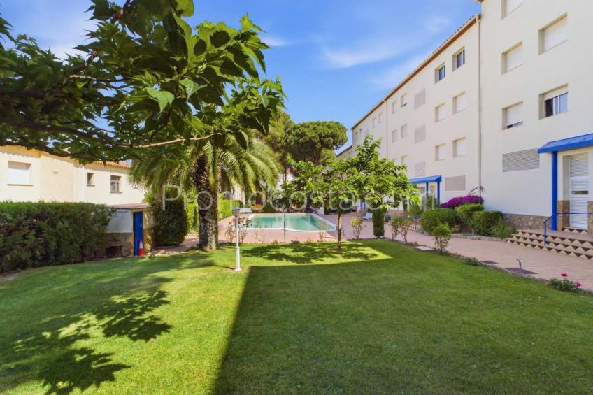 L'Escala, Apartamento con piscina comunitaria