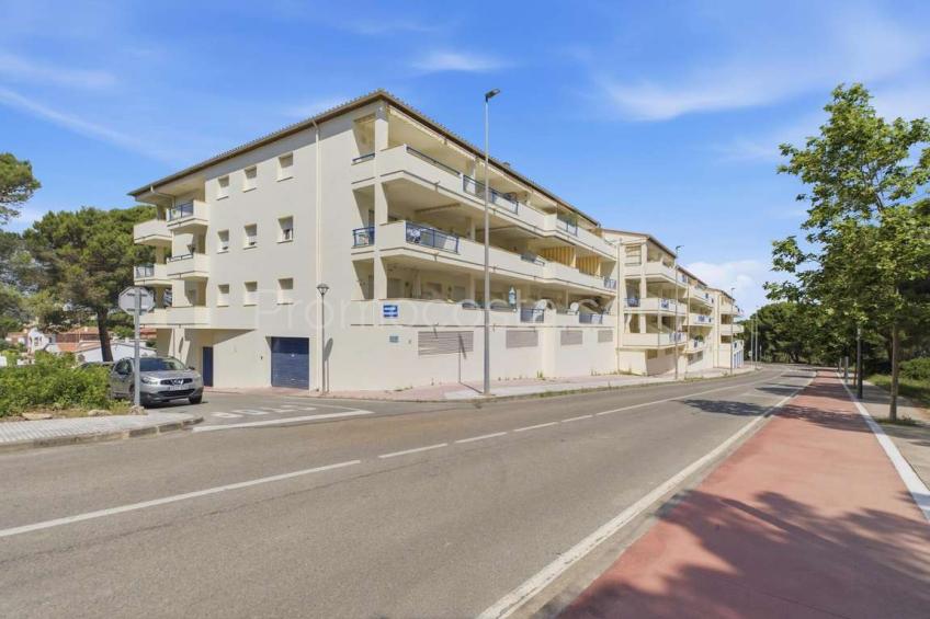 L'Escala, Apartamento con piscina comunitaria