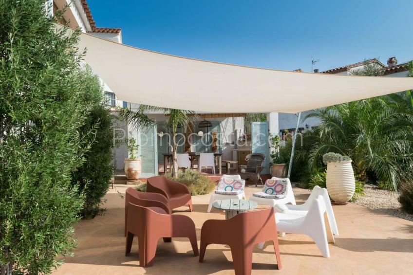 L'Escala, Magnifica casa independiente con vistas al mar y licencia turística