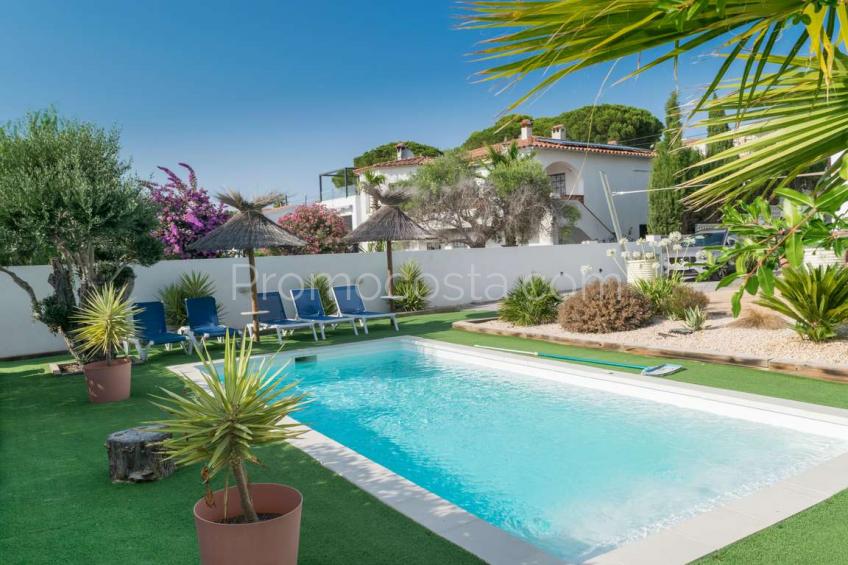 L'Escala, Magnifica casa independiente con vistas al mar y licencia turística