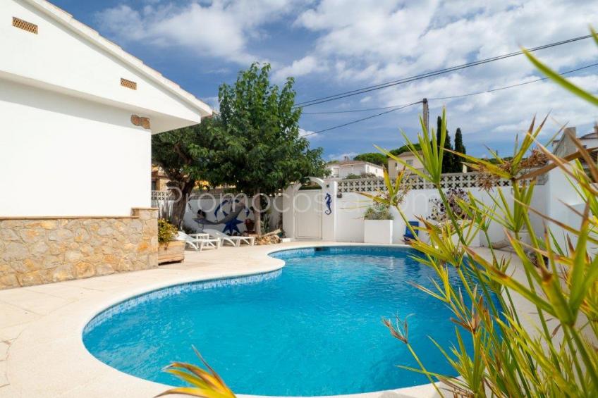 L'Escala, Casa con jardín y piscina en Puig Sec