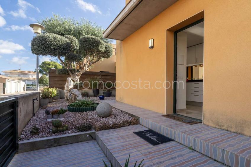 L'Escala, Casa con jardin y piscina privada, situada a unos 400m de la playa de Riells