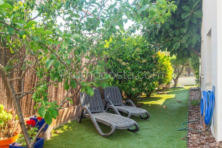 L'Escala, Casa con jardín y piscina privada