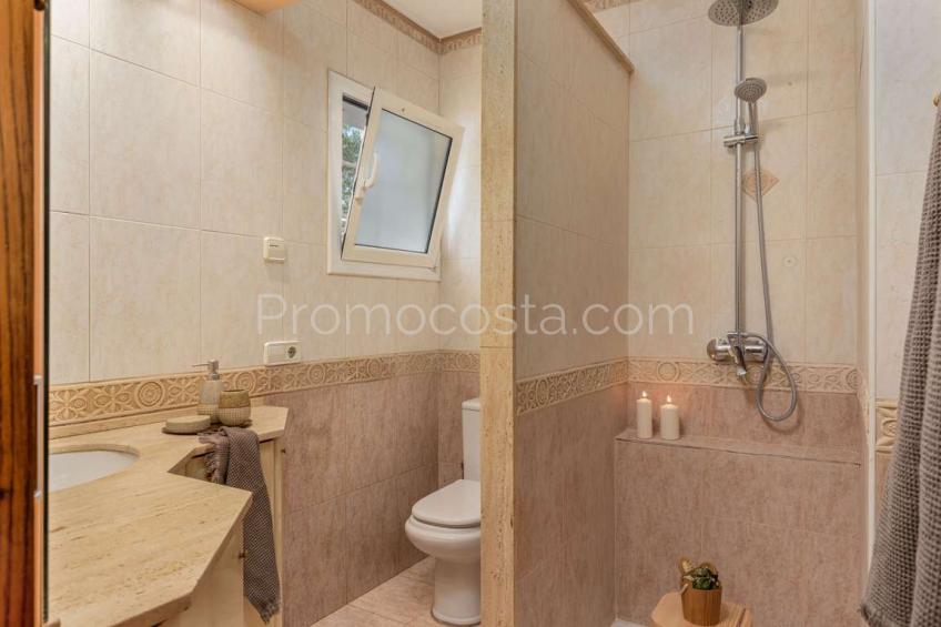 Bellcaire, Casa unifamiliar con jardín privado
