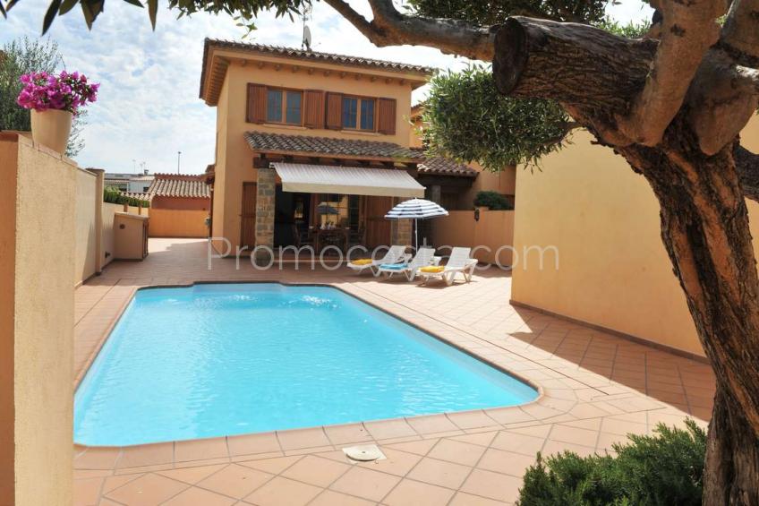 L'Escala, Detached house located 200m from Riells beach