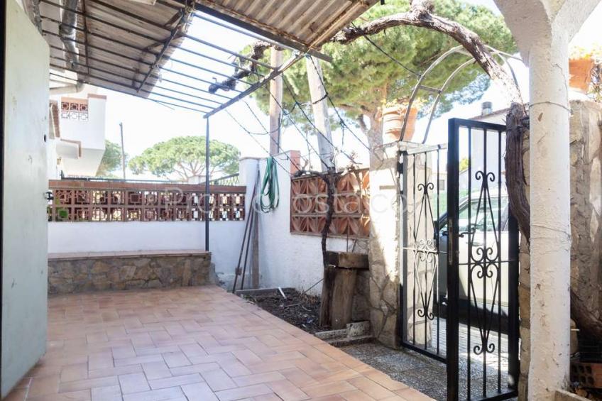 L'Escala, Ground floor house with a private garden