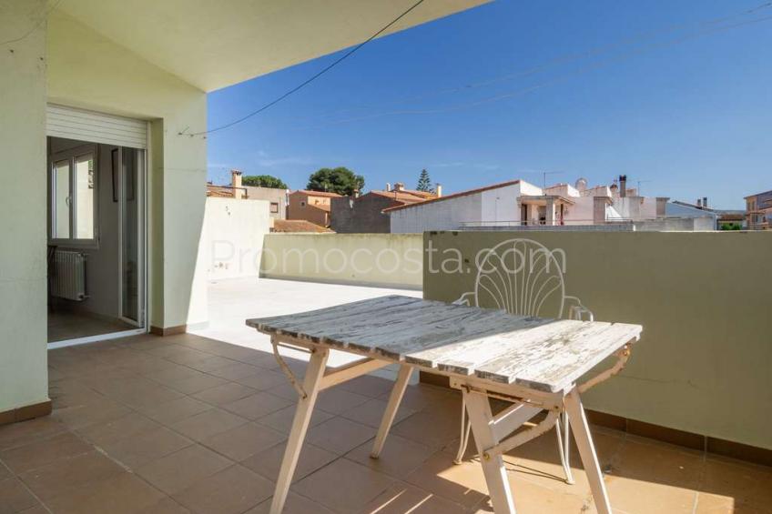 L'Escala, Casa situada a unos 700m de la playa de Riells 