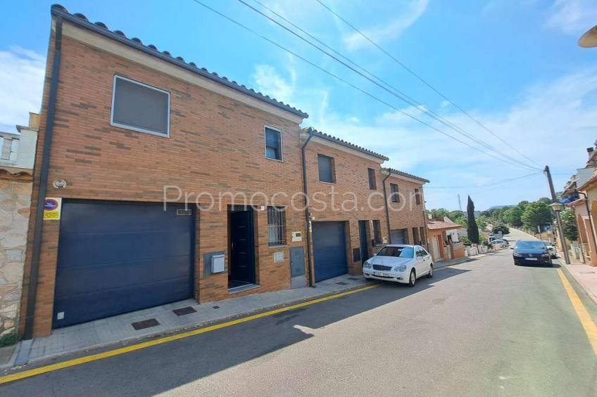 L'Escala, Maison jumelée située à environ 1300m des plages d'Empurias