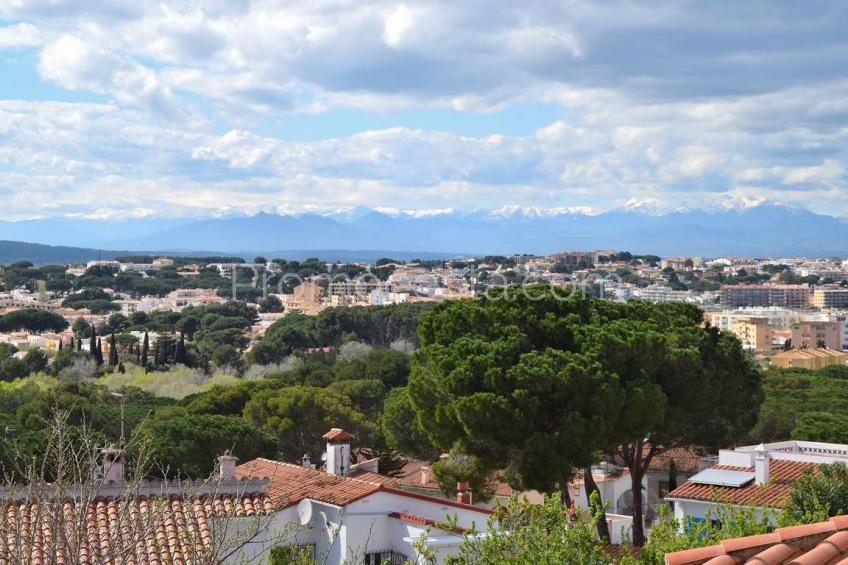 L'Escala, Casa independiente con vista al mar